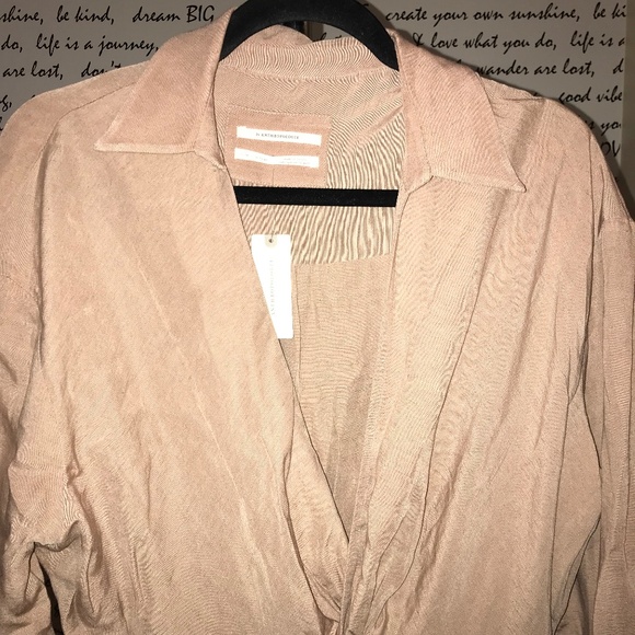 V-NECK KNOT FRONT MIDI DRESS - Picture 5 of 9